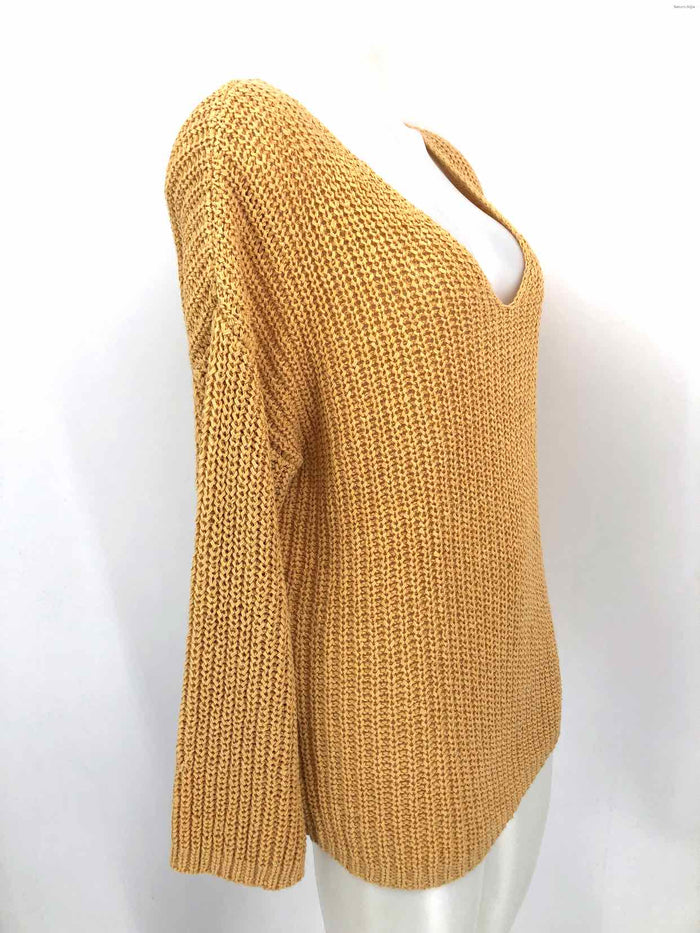 VELVET by GRAHAM & SPENCER Tan Crochet V-Neck Longsleeve Size MEDIUM (M) Sweater