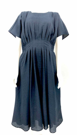 CLUB MONACO Navy Textured Short Sleeves Size 8  (M) Dress