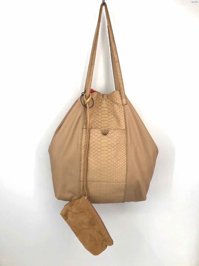 CARLOS FALCHI Beige Leather Pre Loved Tote Purse