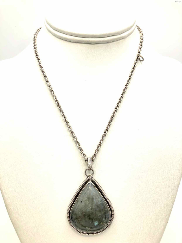 Silver Green & Blue Labradorite Pre Loved ss Necklace