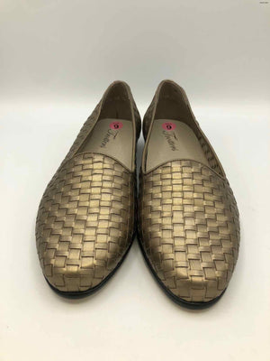 TROTTERS Gold Leather Woven Loafer Shoe Size 9 Shoes