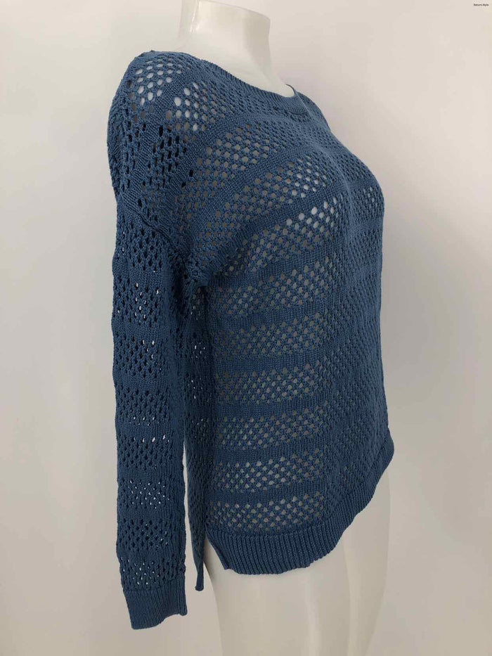 TRINA TURK Blue Crochet Longsleeve Size LARGE  (L) Sweater