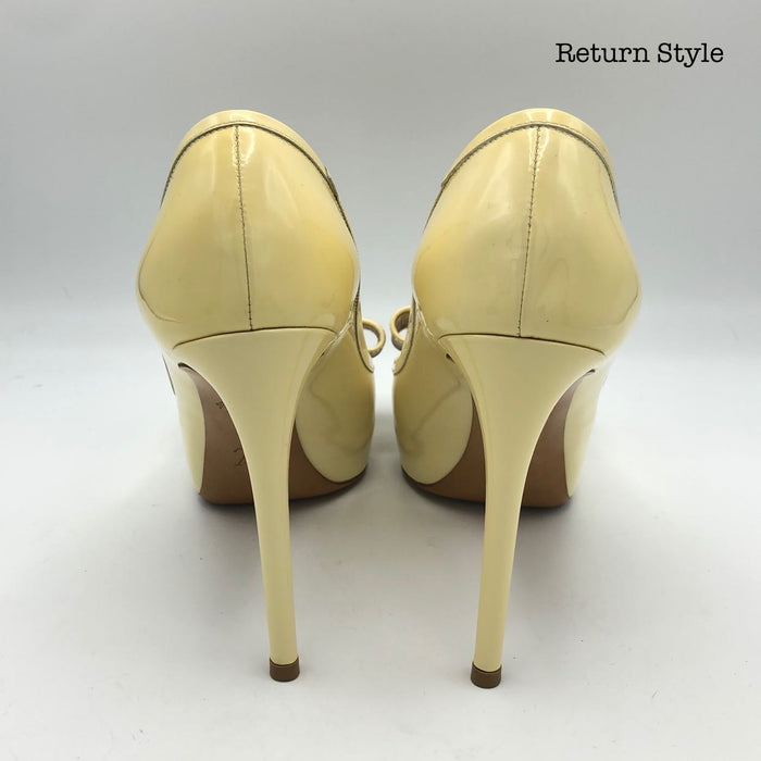 LOUIS VUITTON Ivory Gray Bow Shoe Size 36.5 US: 6.5 Shoes