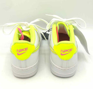 NIKE White Neon Yellow Sneaker Shoe Size 37.5 US: 7 Shoes