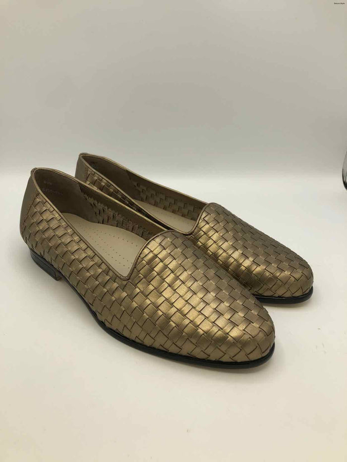 TROTTERS Gold Leather Woven Loafer Shoe Size 9 Shoes