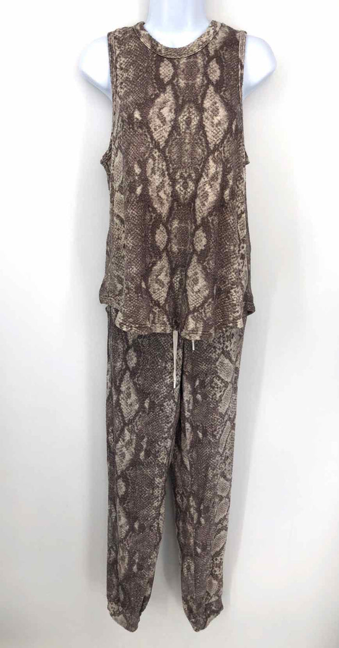 PJ SALVAGE Gray White Furry Sweats Size MEDIUM (M) 3PC Set