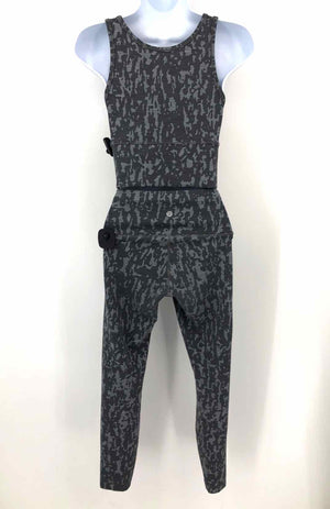 LULULEMON Gray Print Legging & Top Size SMALL (S) Activewear Set