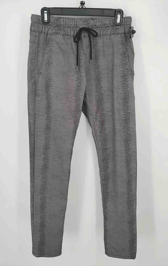 FLOG Gray Black Reptile Pattern Elastic waist Size 28 (S) Pants