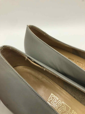 FERRAGAMO Gray Gold Leather Made in Italy 1.25" Heel Shoe Size 8 Shoes