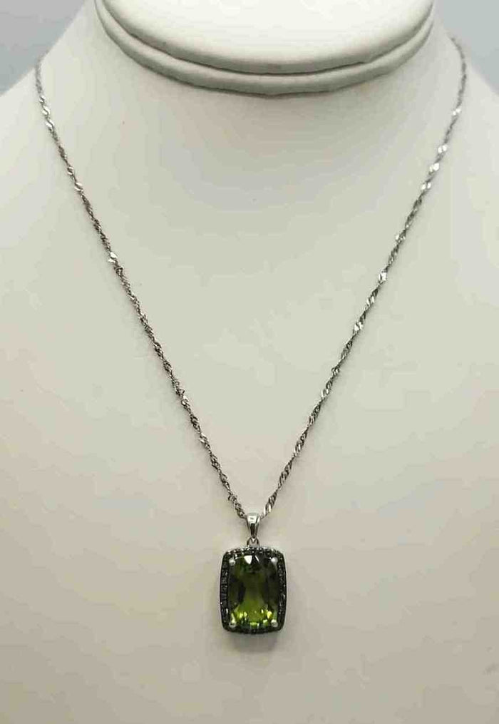 Green Diamond Peridot Rectangle Faceted ss Necklace