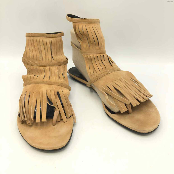 GUCCI Nude Suede Made in Italy Fringe Sandal Shoe Size 39.5 US: 9 Shoes