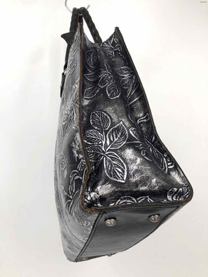 PATRICIA NASH Pewter Silver Leather Pre Loved Tote Purse