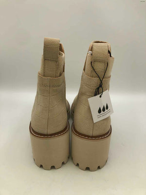 DOLCE VITA Beige Suede Ankle Boot Shoe Size 7 Boots