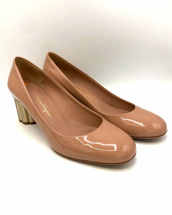 SALVATORE FERRAGAMO Nude Gold Patent Leather Made in Italy Shoe Size 8-1/2 Shoes