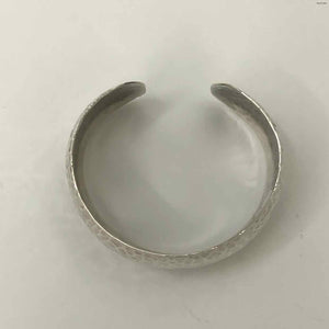 Hammered Cuff ss Bracelet