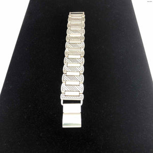 BRIGHTON Silvertone Textured Links Bracelet - ReturnStyle