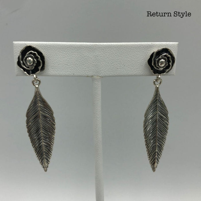 Silver ss Earrings